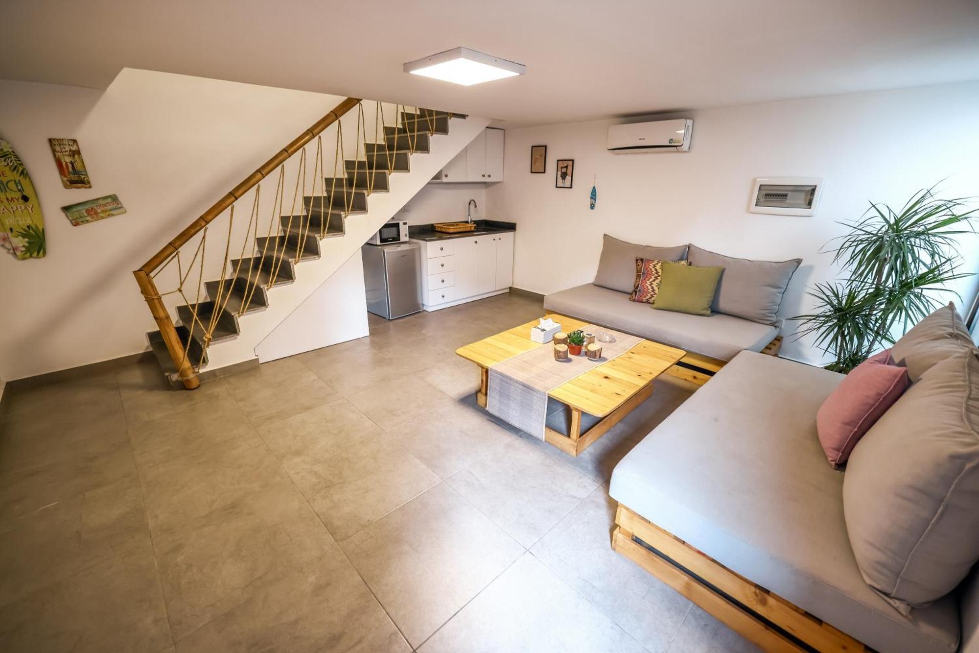 Old Town Guesthouses Батрун Экстерьер фото
